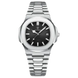 Montre automatique de couleur argentée avec un cadran noir à rayures horizontales et un guichet de date.