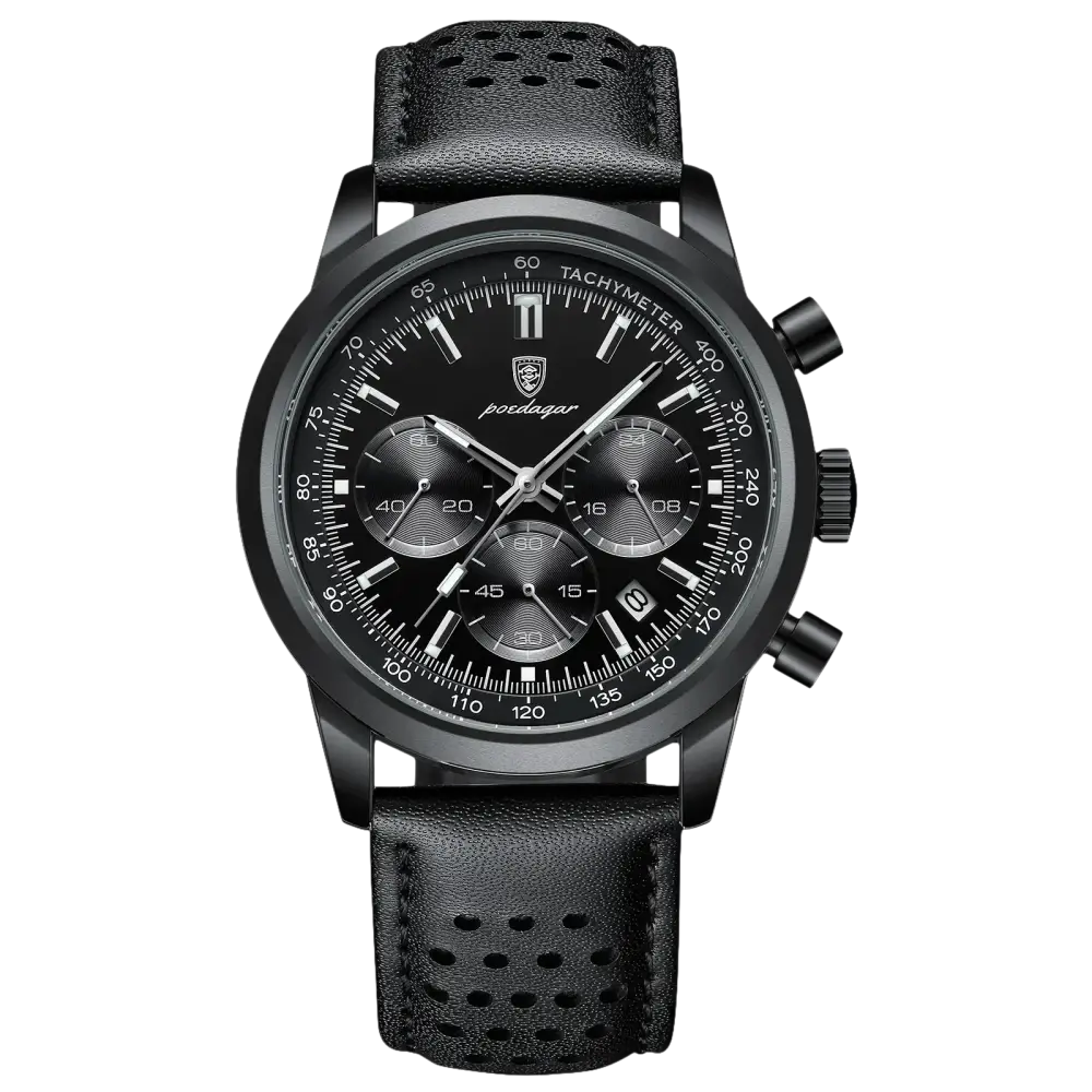 Montre chronographe noire avec bracelet en cuir perforé.